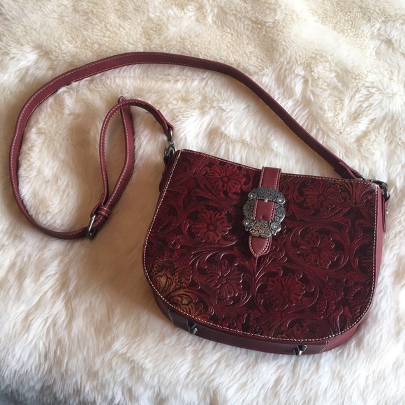 Trinity Ranch Handbags - Trinity Ranch red leather shoulder/crossbody bag